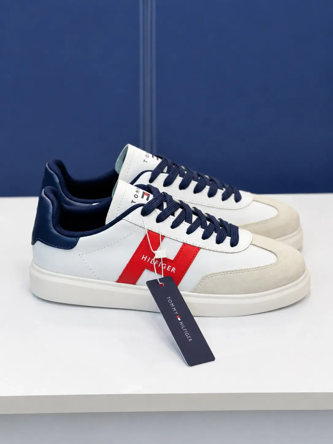 ونس Tommy Hilfiger - Image 31