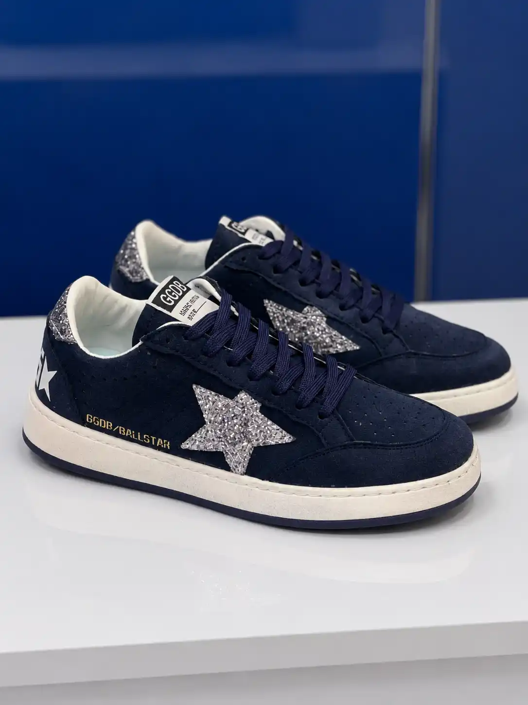 ونس گلدن گوس Golden Goose - Image 12