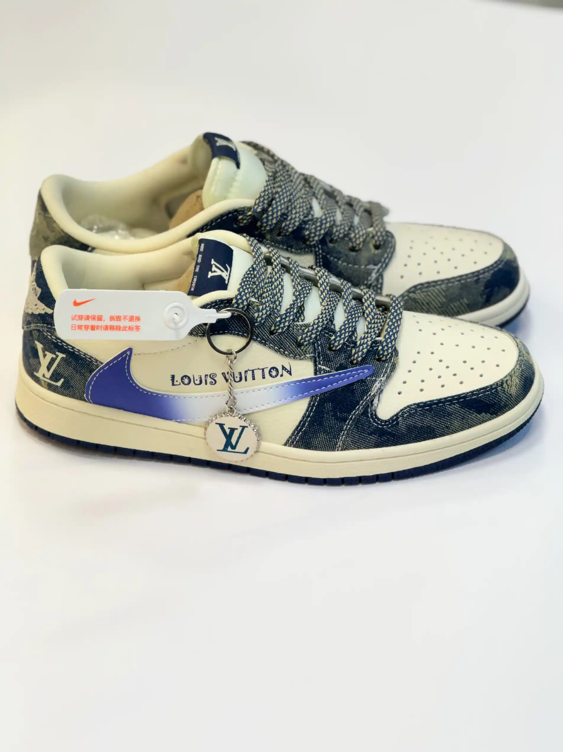 نایکی جردن وان تراویس اسکات لویی ویتون Nike air jordan 1 Low travis scott louis vuitton